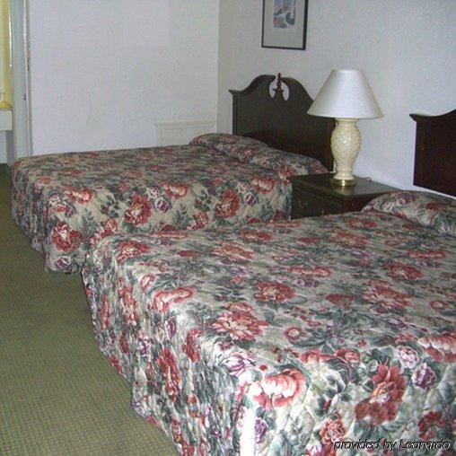 Midtown Motel Newport News Room photo